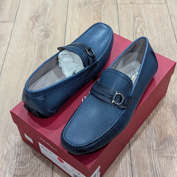 $595 Salvatore Ferragamo Remar Gancio Leather Loafers Ultramarine 10 E - Picture 1 of 10